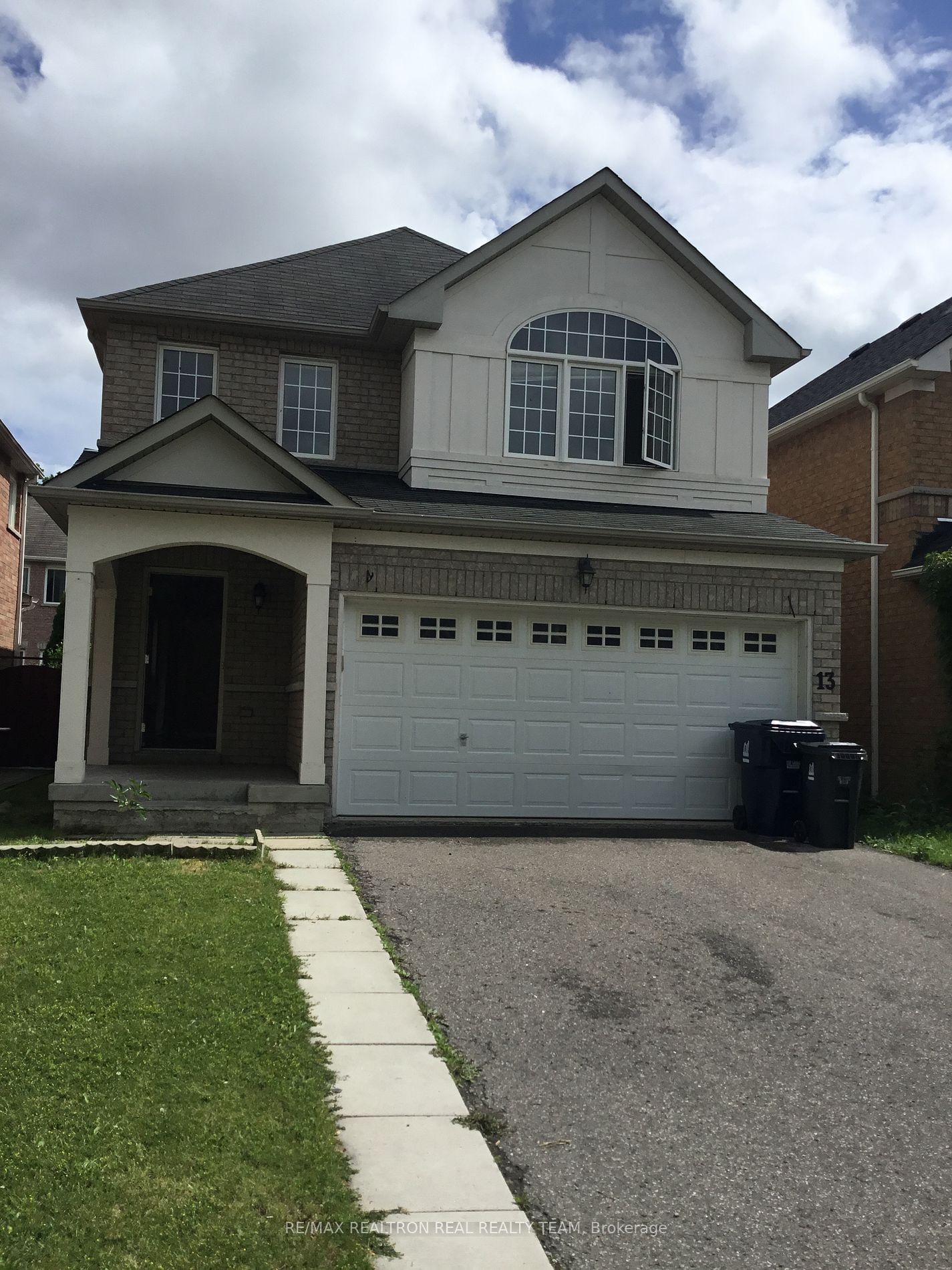 Detached House for lease at 13 Turtledove Grve, Toronto, Rouge E11, M1X 2B2 - MLS: E11935565