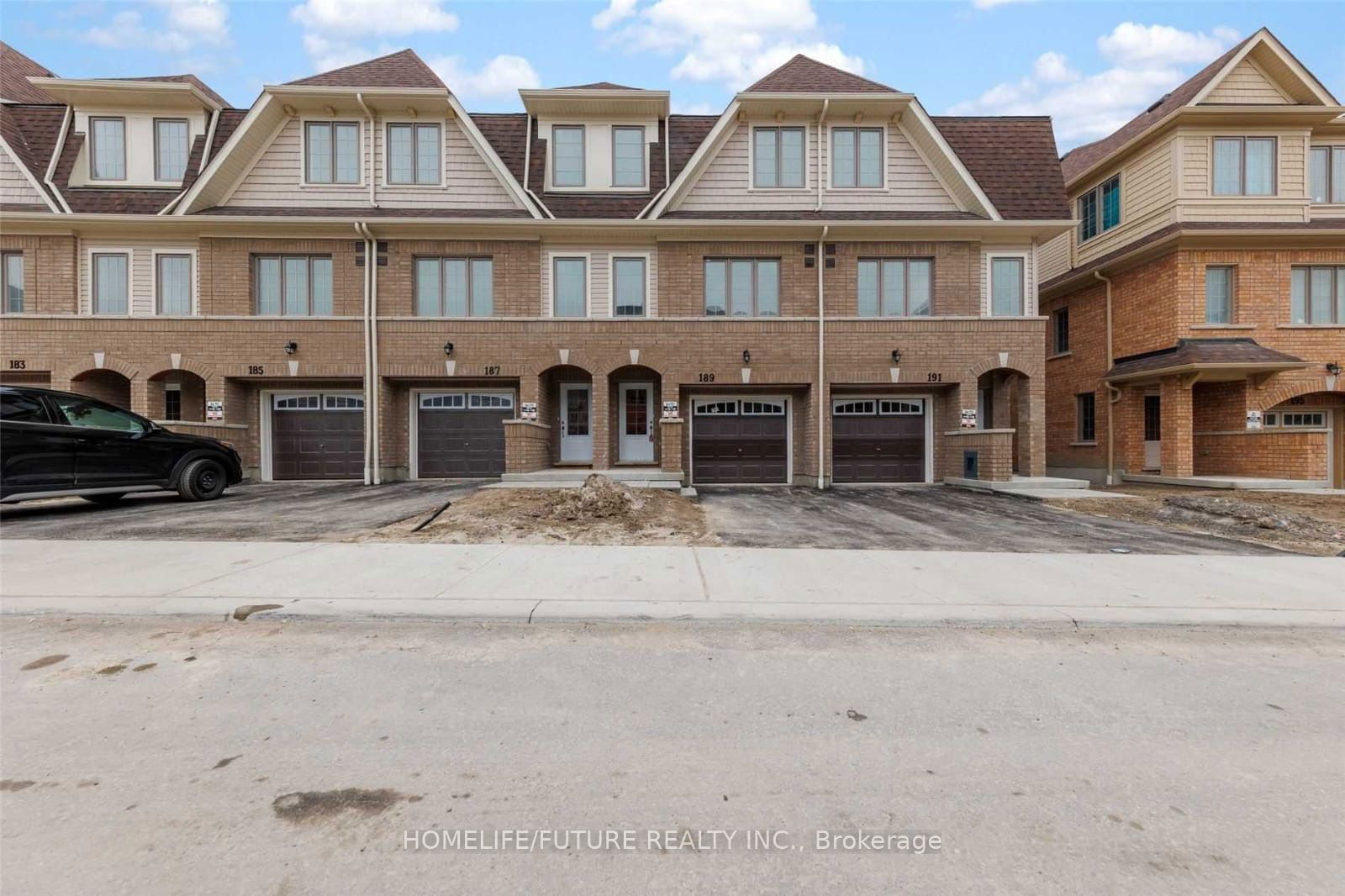 Townhouse for lease at 189 Royal Northern Path, Oshawa, Windfields, L1L 0R6 - MLS: E11935677