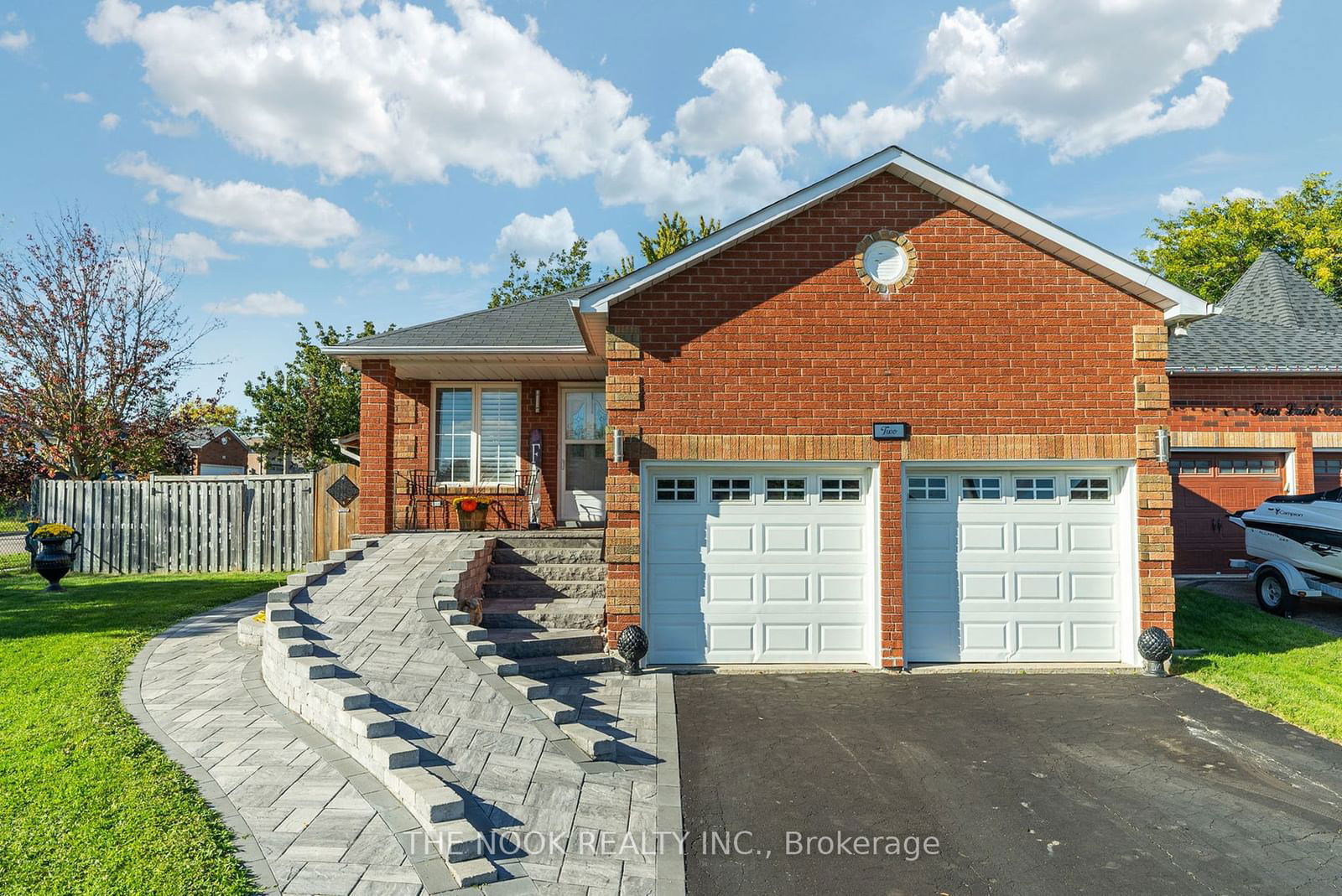 Detached House sold at 2 Ladd Court, Clarington, Bowmanville, L1C 4V8 - MLS: E11935745