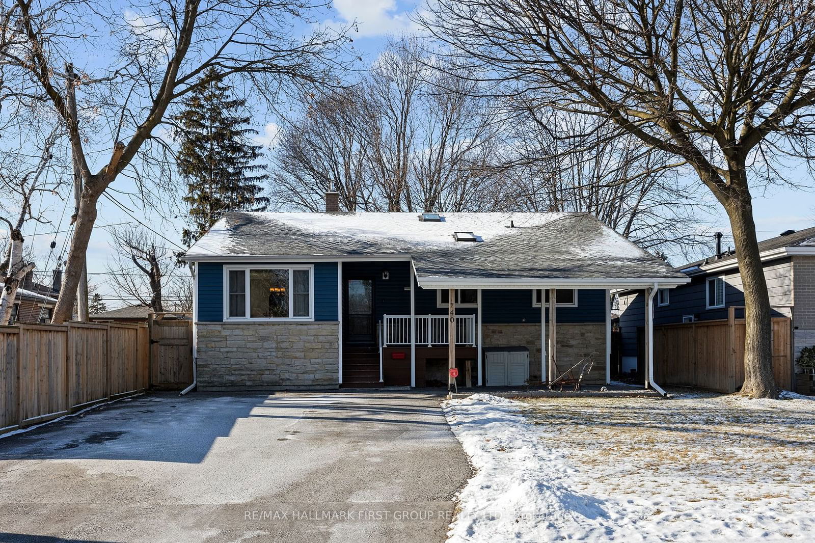 Detached House for sale at 740 Lublin Avenue, Pickering, Bay Ridges, L1W 1Z3 - MLS: E11935949