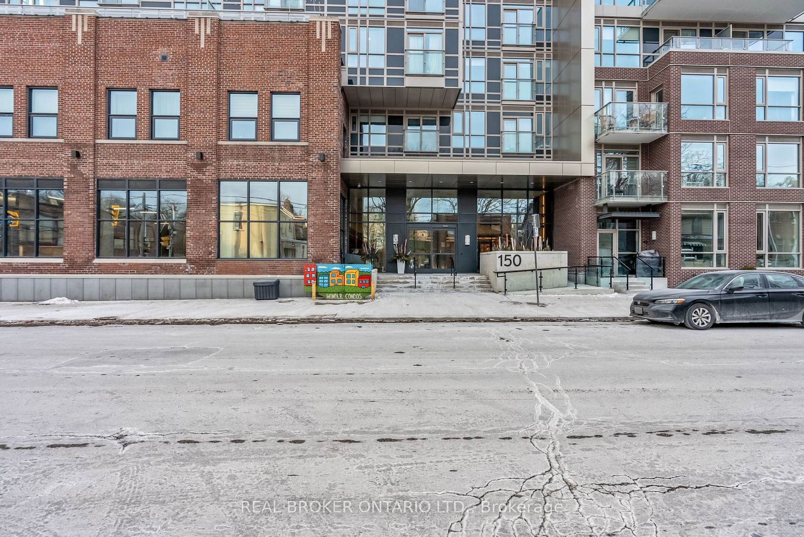 Townhouse sold at TH131-150 Logan Avenue, Toronto, South Riverdale, M4M 0E4 - MLS: E11936029