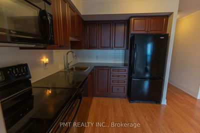 Unit 3925 — 135 Village Green Sq, Toronto - Agincourt South-Malvern West image-0-2