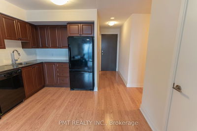 Unit 3925 — 135 Village Green Sq, Toronto - Agincourt South-Malvern West image-0-3