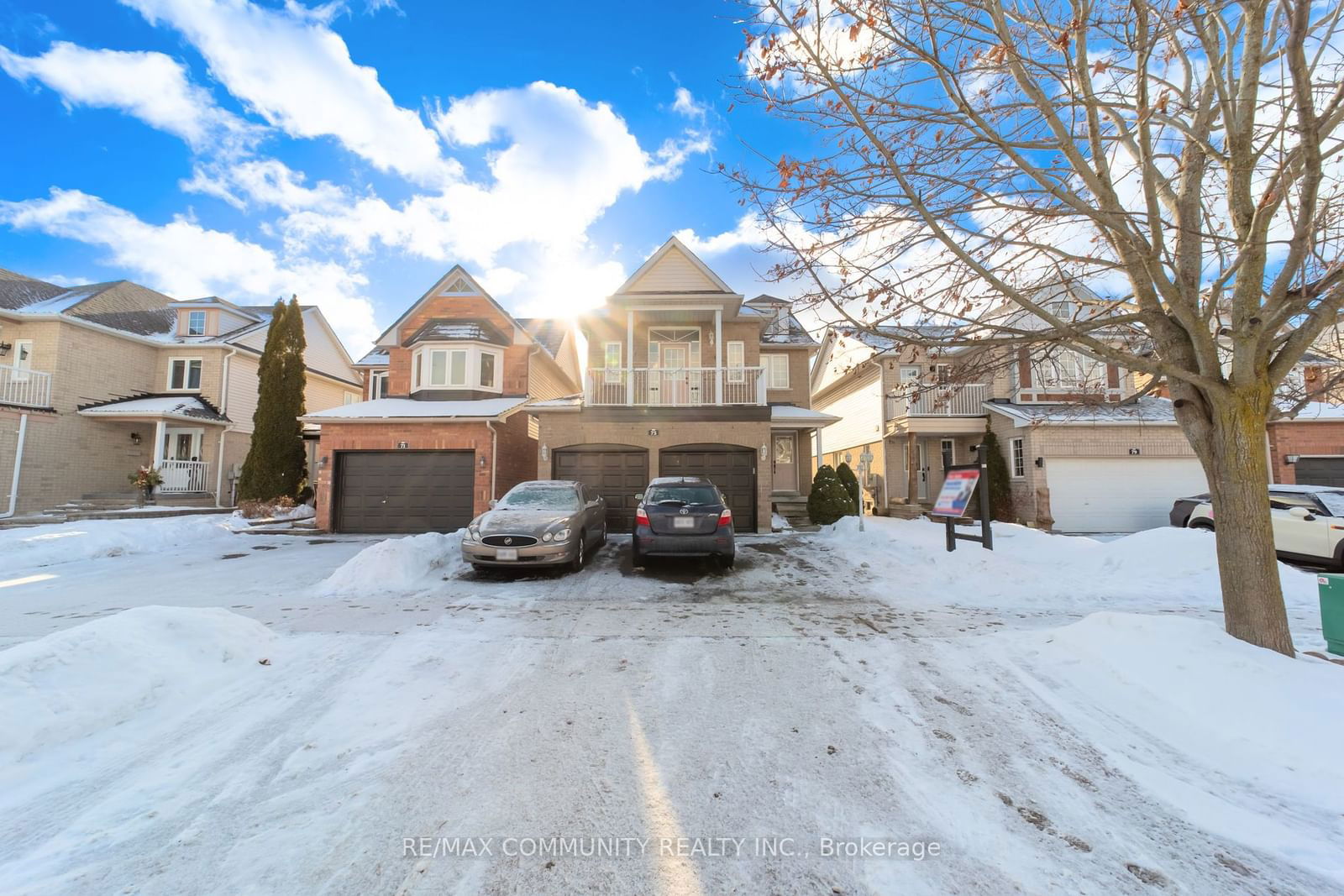 Detached House for sale at 75 Hutton Place, Clarington, Bowmanville, L1C 5K1 - MLS: E11936381