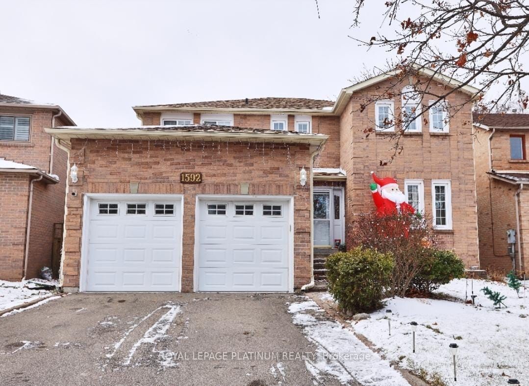 Detached House for sale at 1592 Kelvinway Lane, Pickering, Liverpool, L1V 5X5 - MLS: E11936553