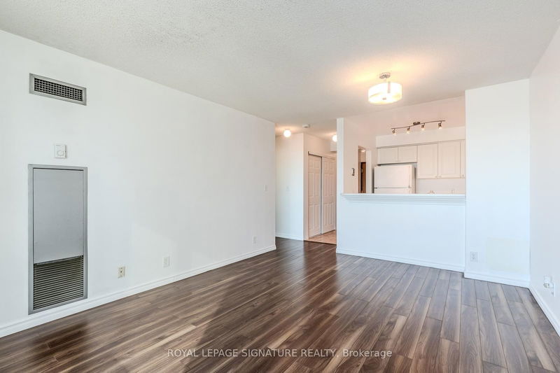 home for lease on 1203-1 Lee Centre Drive