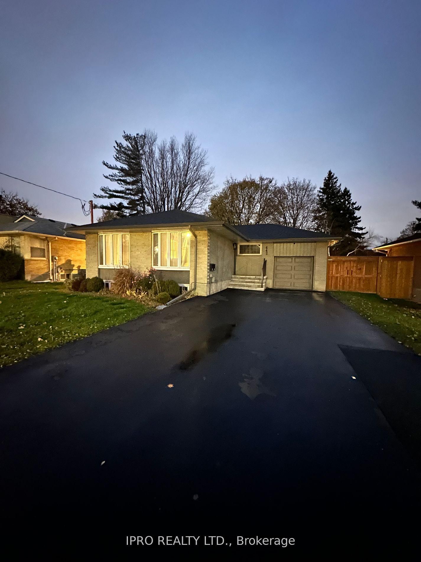 Detached House for lease at Main-442 Rossland Street, Oshawa, Northglen, L1J 3G8 - MLS: E11938286