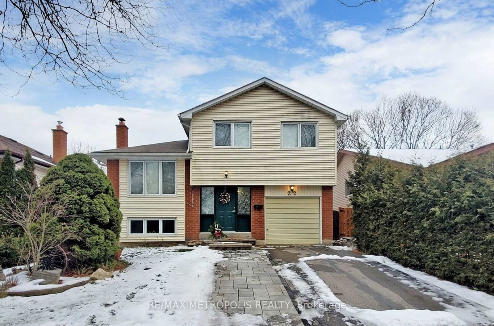 Detached House for lease at BSMT-22 Renfield Crescent, Whitby, Lynde Creek, L1P 1B4 - MLS: E11938374