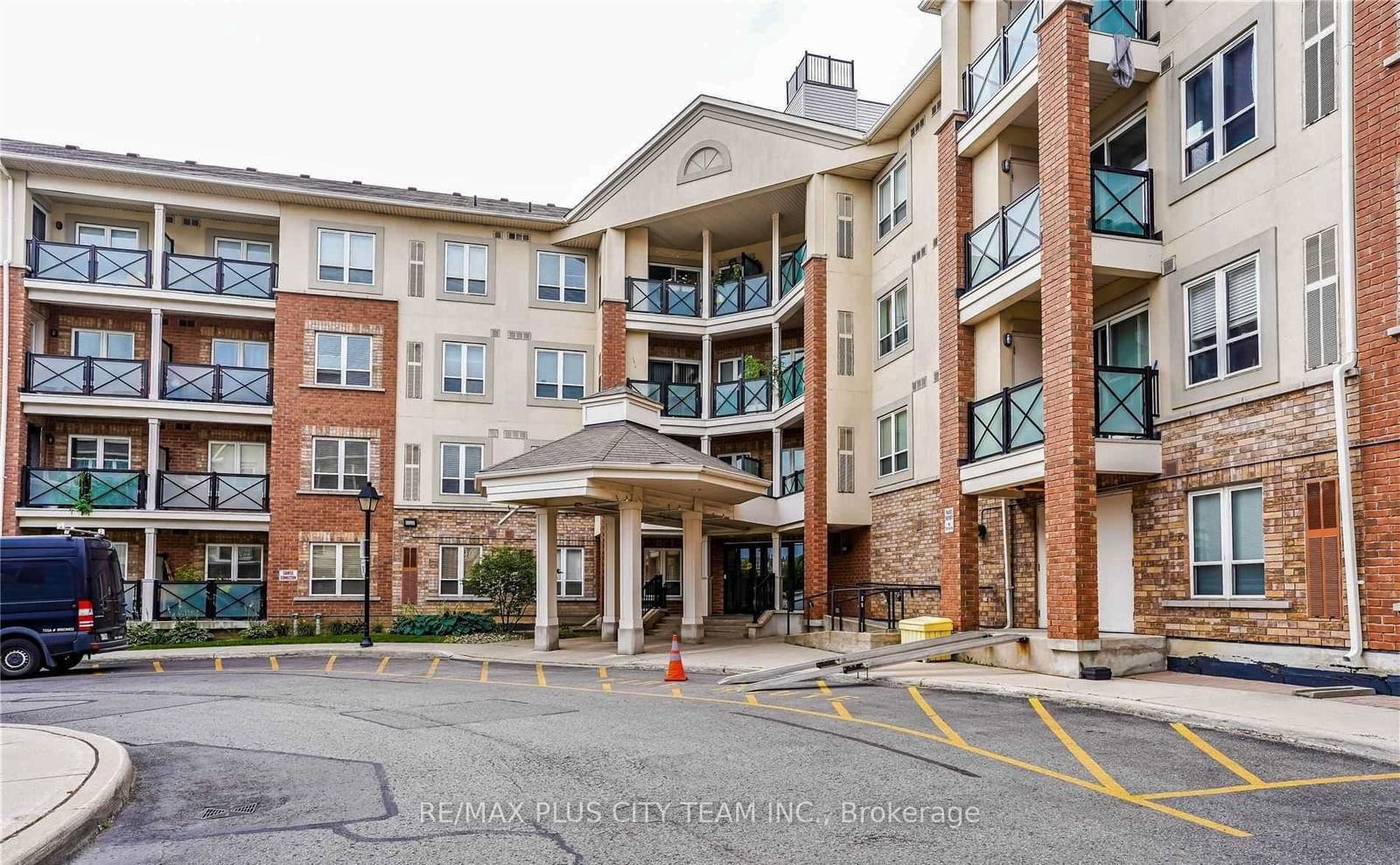 Condo for lease at 111-10 Mendelssohn Street, Toronto, Clairlea-Birchmount, M1L 0G7 - MLS: E11938447