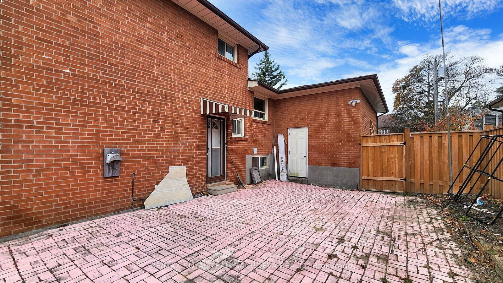 Detached House for lease at Lower-63 Bobmar Road, Toronto, Highland Creek, M1C 1C8 - MLS: E11938469