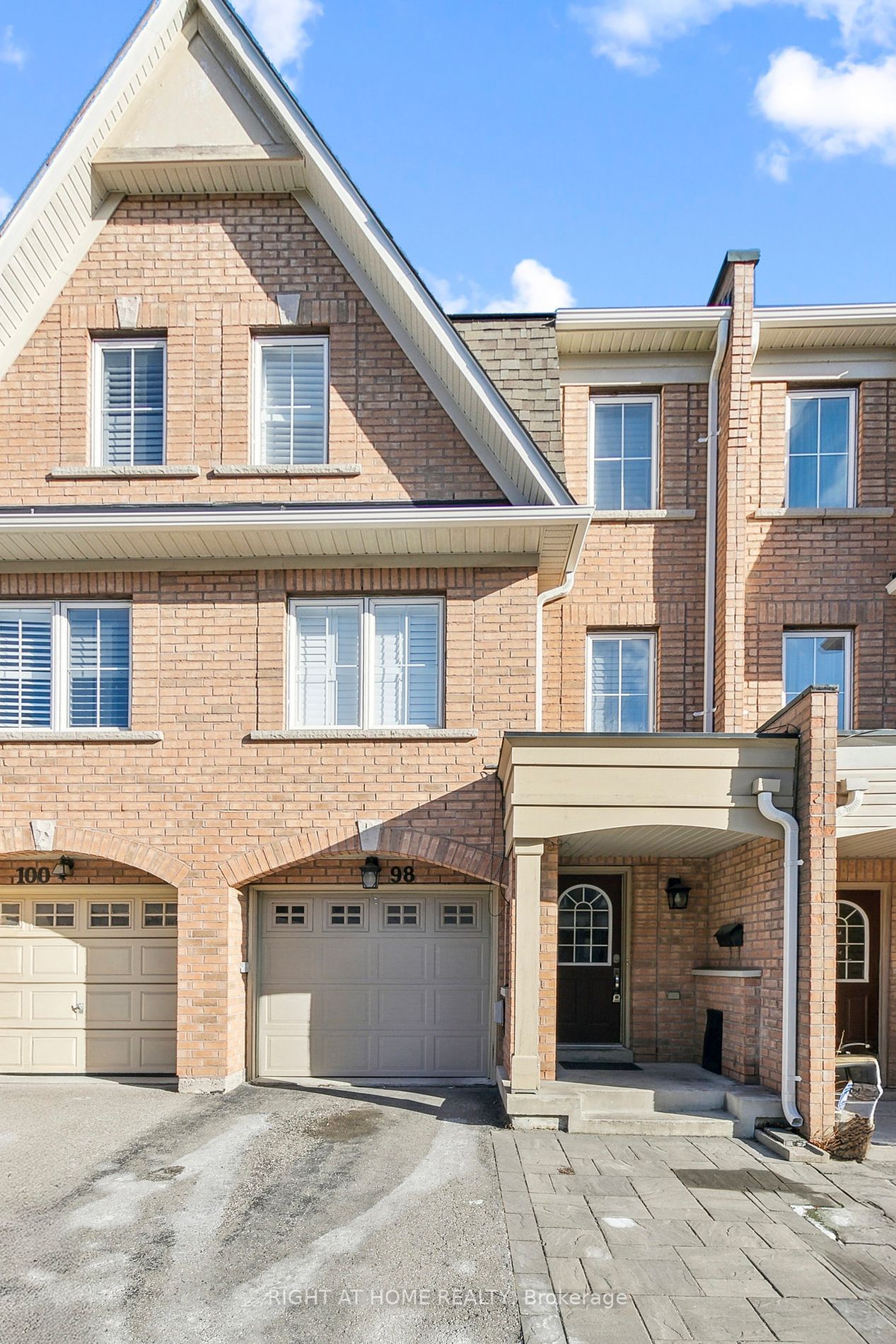 Townhouse for sale at 98 Jenkinson Way, Toronto, Dorset Park, M1P 5H4 - MLS: E11938502