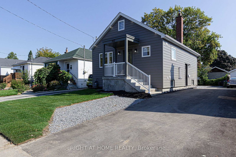 961 Victoria Park Ave, Toronto, M4B 2J4 | Image 2