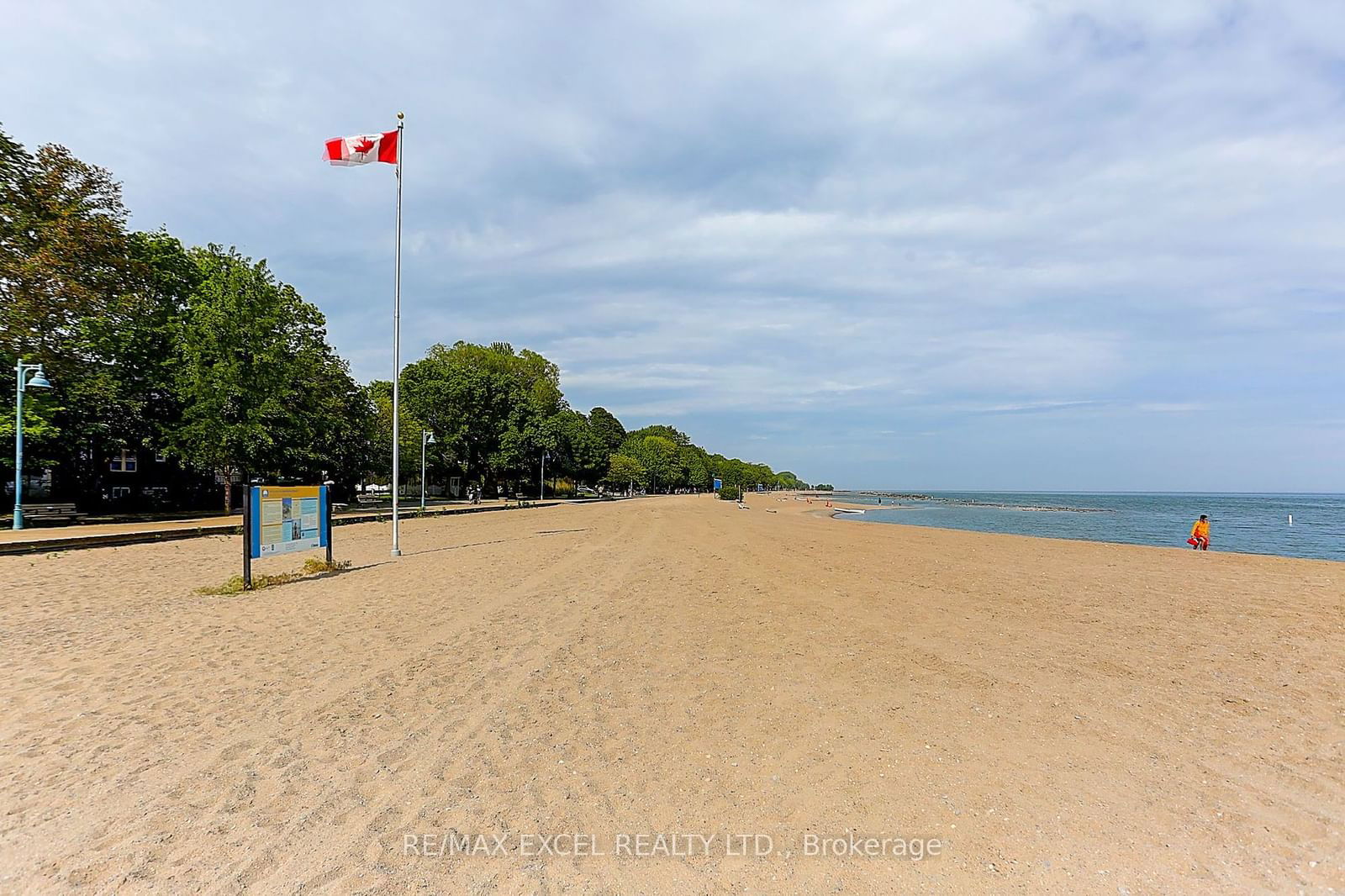 Detached House for sale at 44 Waverley Road, Toronto, The Beaches, M4L 3T1 - MLS: E11939199