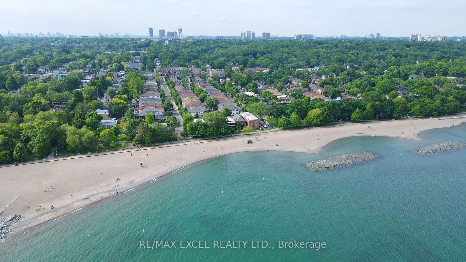 Detached House for sale at 44 Waverley Road, Toronto, The Beaches, M4L 3T1 - MLS: E11939199