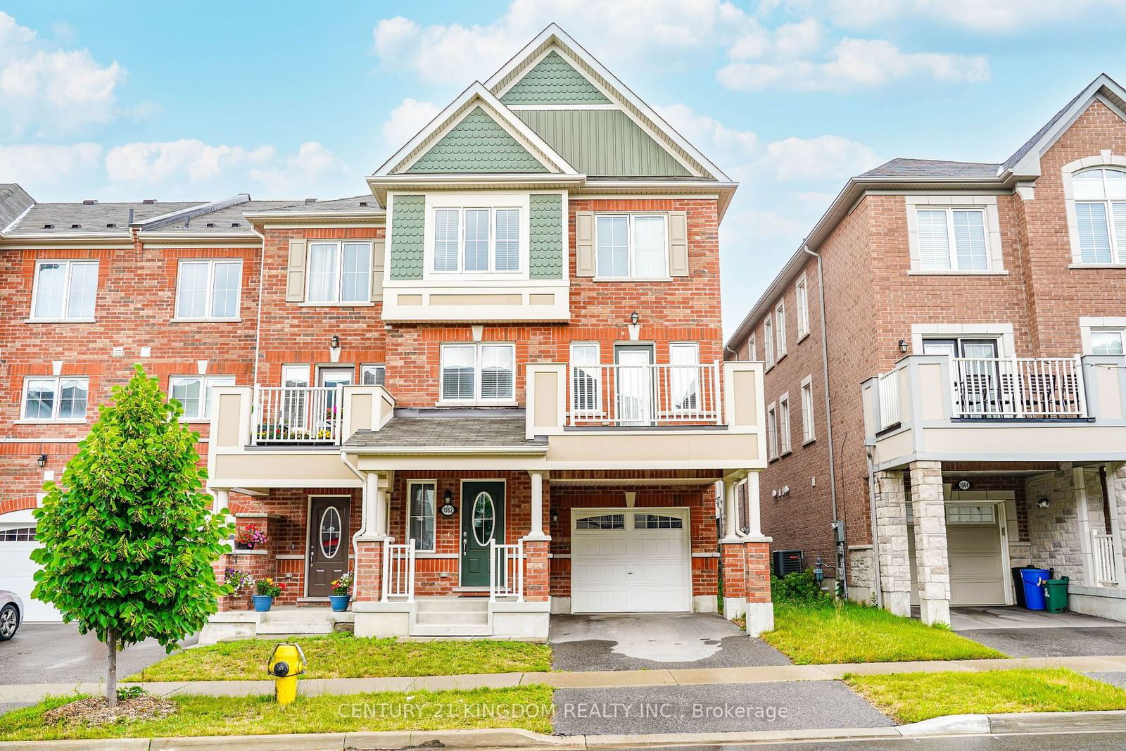 Townhouse for sale at 1062 Clipper Lane, Pickering, Rural Pickering, L1X 0E9 - MLS: E11939216