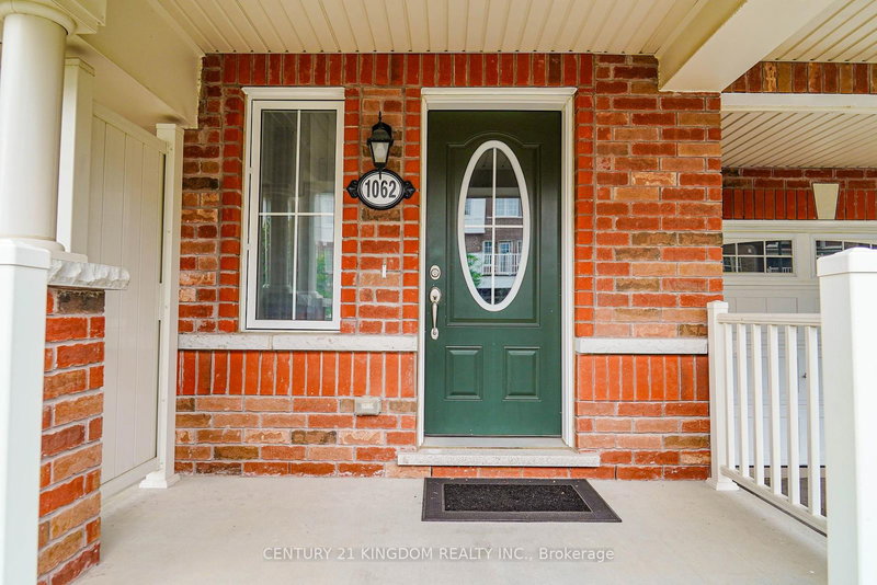 1062 Clipper Lane, Pickering, L1X 0E9 | Image 3