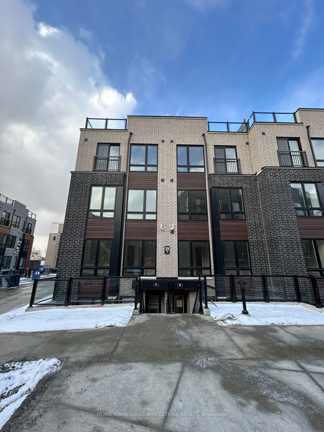 Townhouse leased at 1-25 Priya Lane, Toronto, Malvern, M1B 1E7 - MLS: E11940170