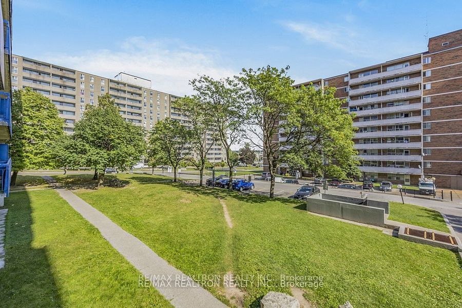 Condo for lease at 214-5 Glamorgan Avenue, Toronto, Dorset Park, M1P 4P1 - MLS: E11940279