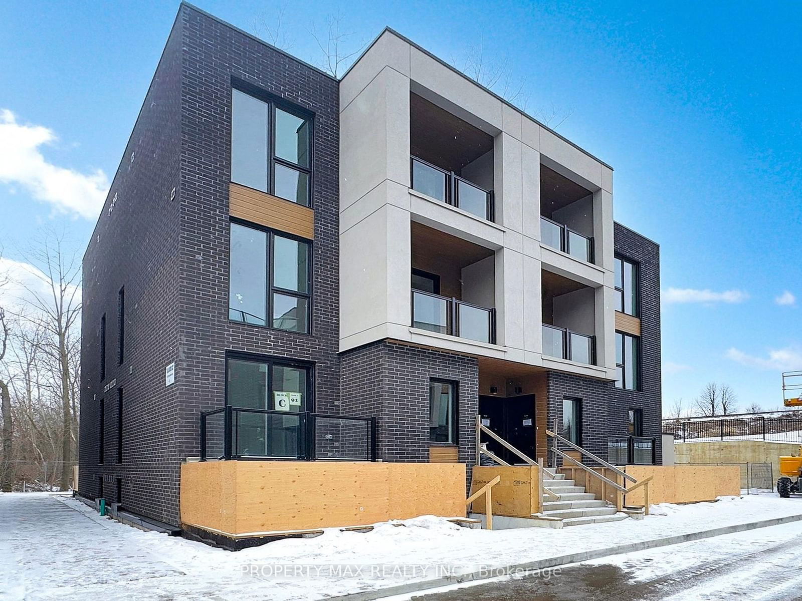 Townhouse leased at 5-174 Clonmore Drive, Toronto, Birchcliffe-Cliffside, M1N 0B9 - MLS: E11940319