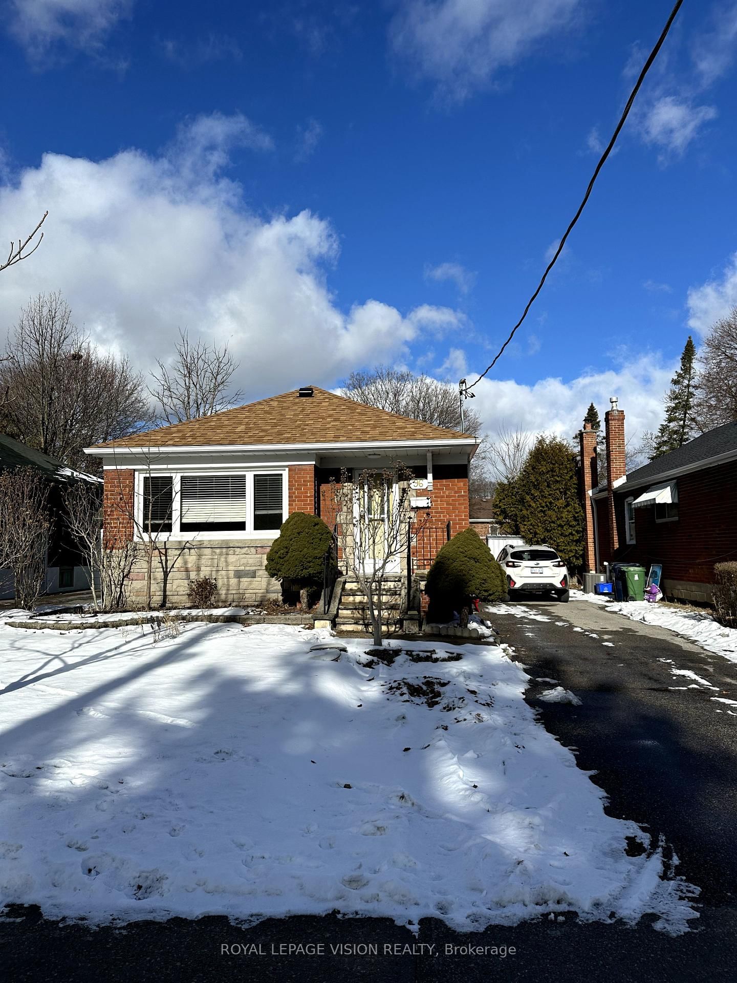 Detached House for lease at 96 Foxridge Drive, Toronto, Kennedy Park, M1K 2G7 - MLS: E11940477