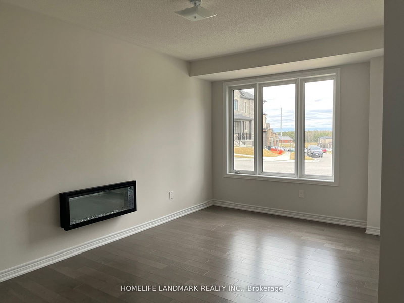 2686 Delphinium Tr, Pickering, L1X 0M1 | Image 2