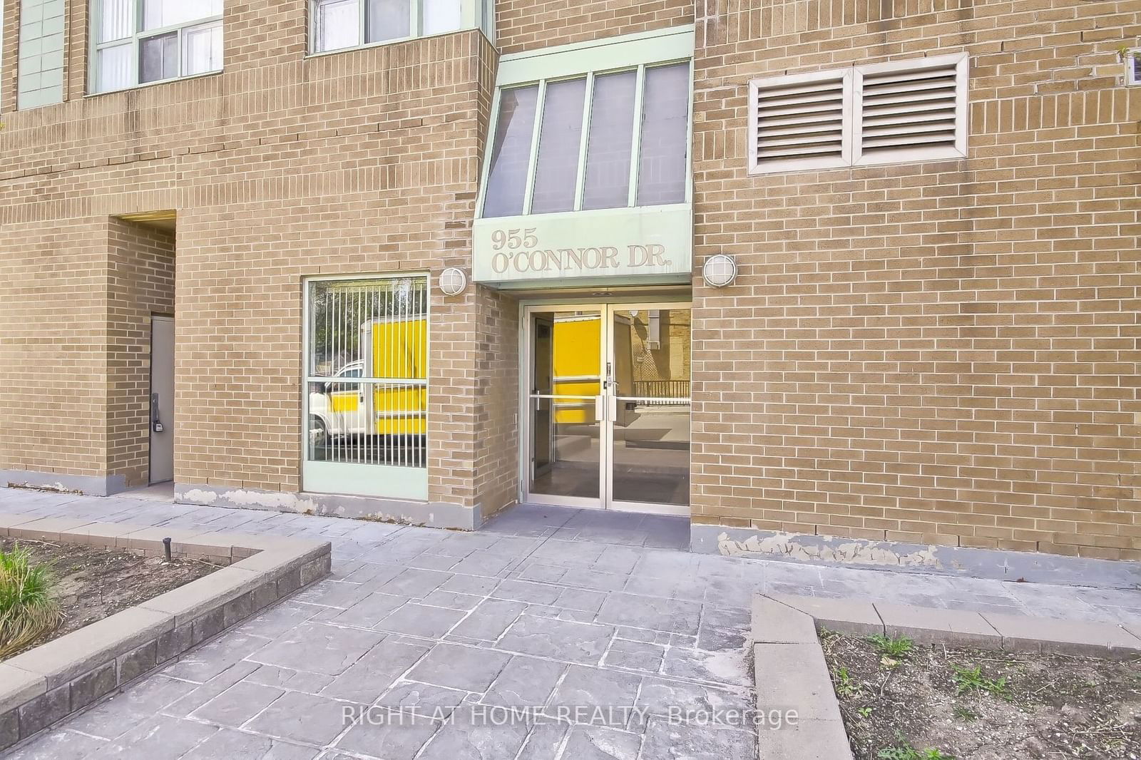 Condo for lease at Ph7-955 O'connor Drive, Toronto, O'Connor-Parkview, M4B 2S7 - MLS: E11941009