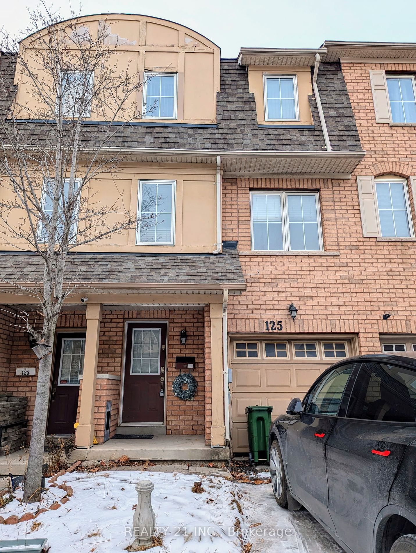 Townhouse for lease at 125 Jenkinson Way, Toronto, Dorset Park, M1P 5H4 - MLS: E11941032