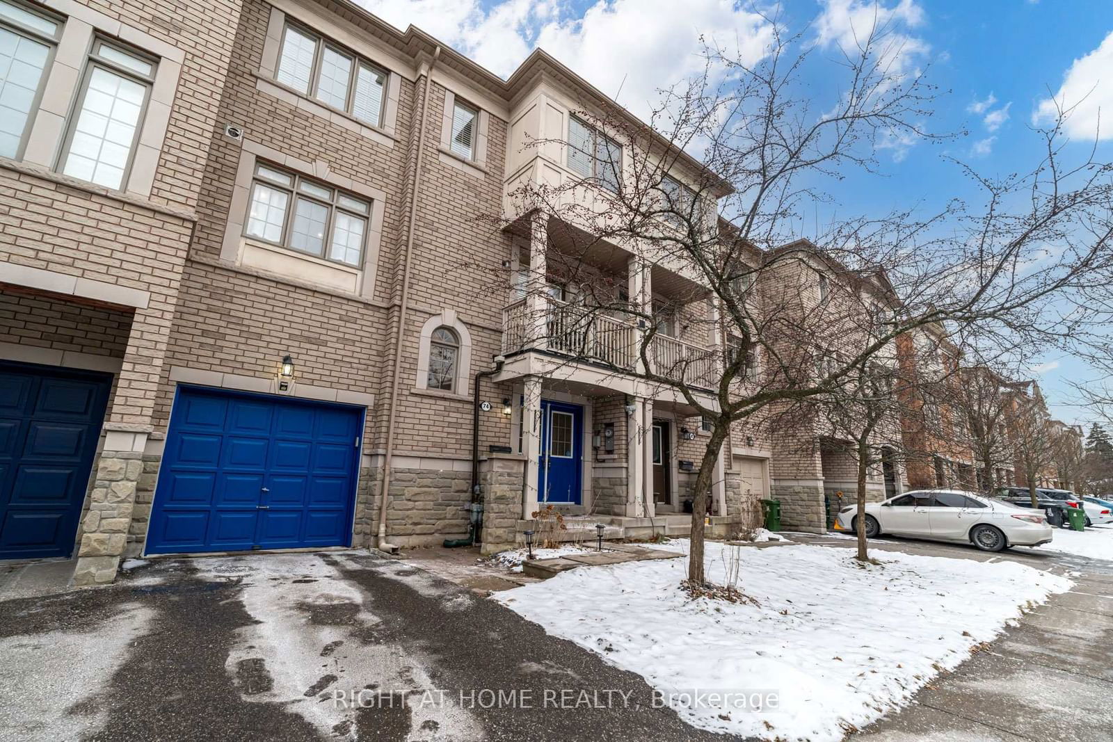 Townhouse sold at 74 Stagecoach Circle, Toronto, Highland Creek, M1C 0A1 - MLS: E11941294