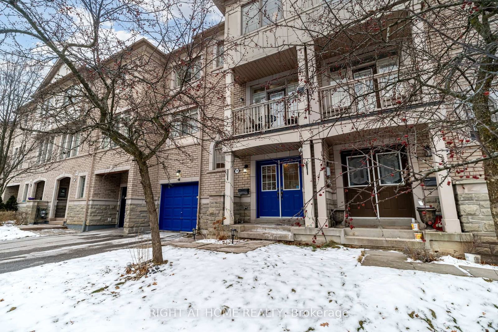 Townhouse sold at 74 Stagecoach Circle, Toronto, Highland Creek, M1C 0A1 - MLS: E11941294