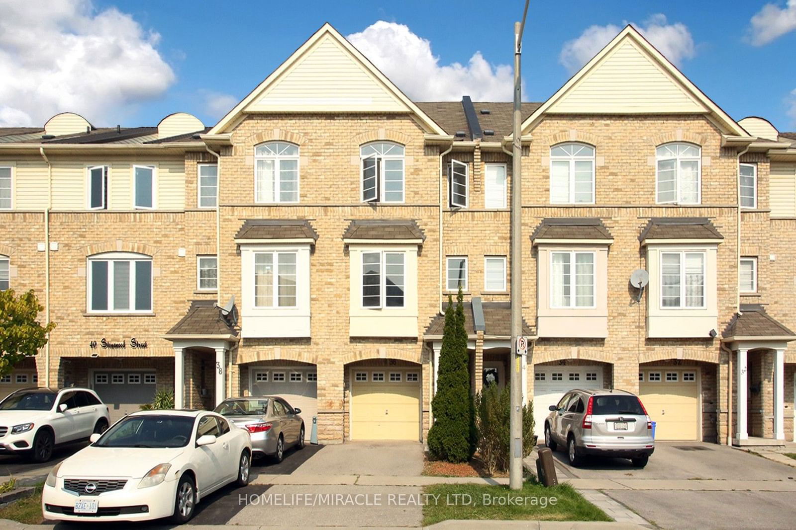 Townhouse for sale at 36 Stonewood Street, Ajax, South West, L1S 0B2 - MLS: E11942783