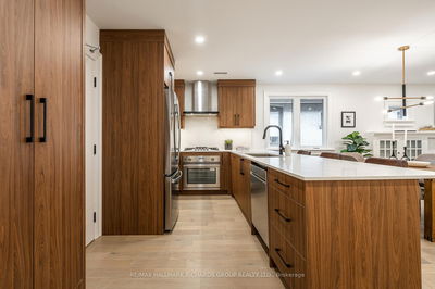 20 Wineva Ave, Toronto - The Beaches image-0-4