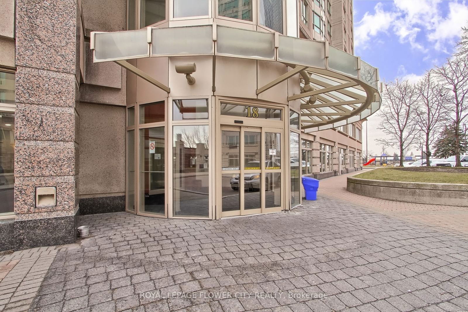 Condo for lease at 2206-18 Lee Centre Drive, Toronto, Woburn, M1H 3H5 - MLS: E11942944