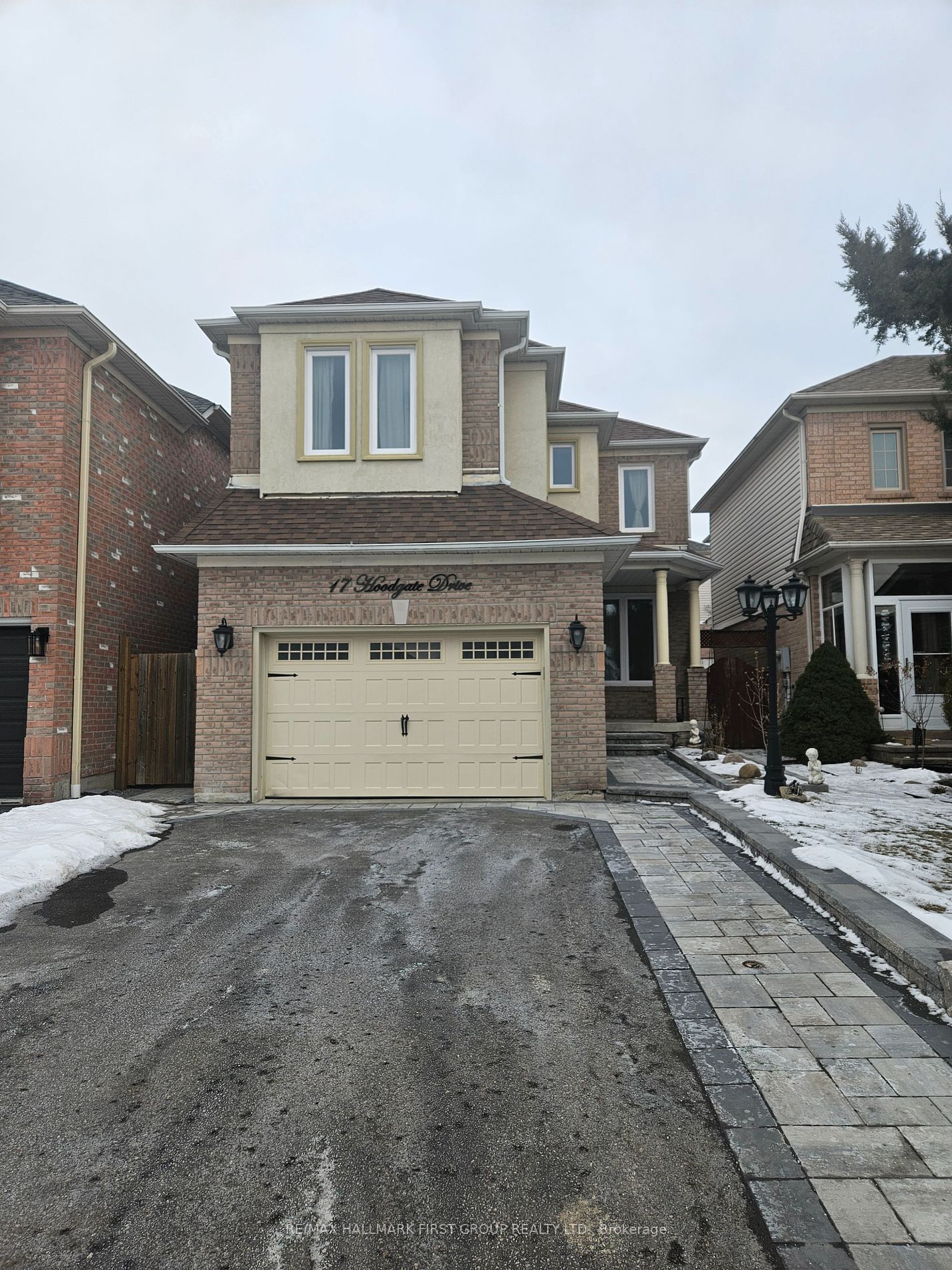 Detached House for lease at 17 HOODGATE Drive, Whitby, Williamsburg, L1R 2M8 - MLS: E11943032