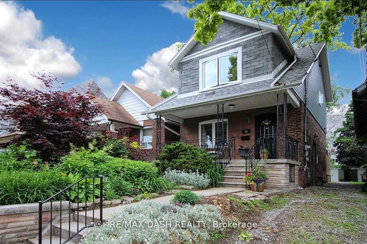 Detached House for lease at 74 Oak Park Avenue, Toronto, Woodbine-Lumsden, M4C 4M3 - MLS: E11943060