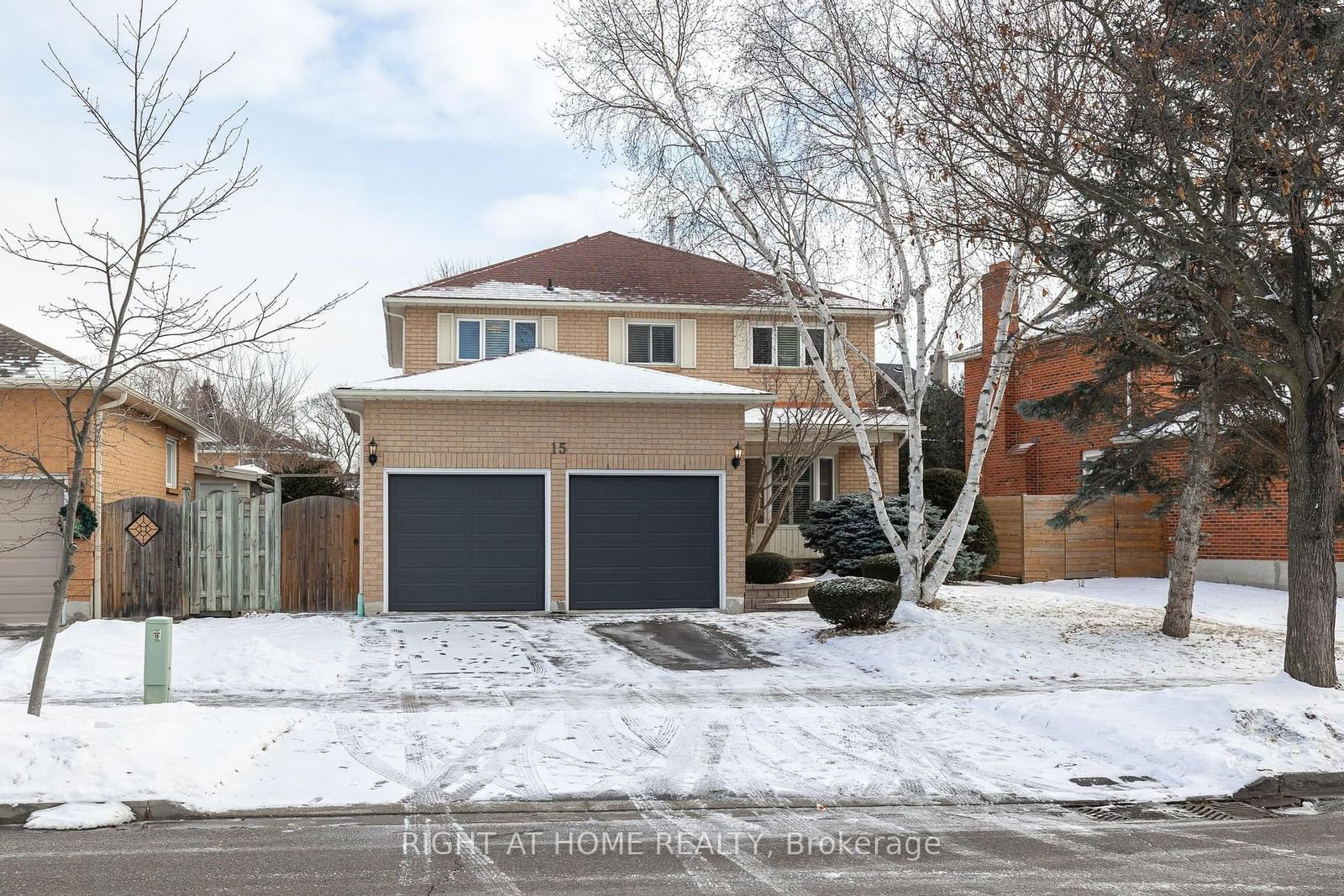 Detached House for sale at 15 Ribblesdale dr Drive, Whitby, Pringle Creek, L1N 6Z3 - MLS: E11943070