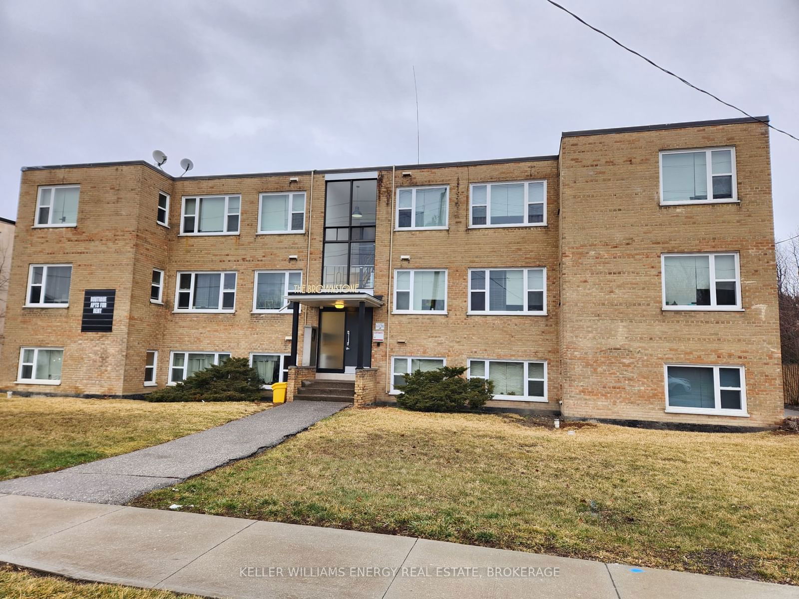 Condo leased at 102-111 Craydon Road, Whitby, Downtown Whitby, L1N 2B5 - MLS: E11943382