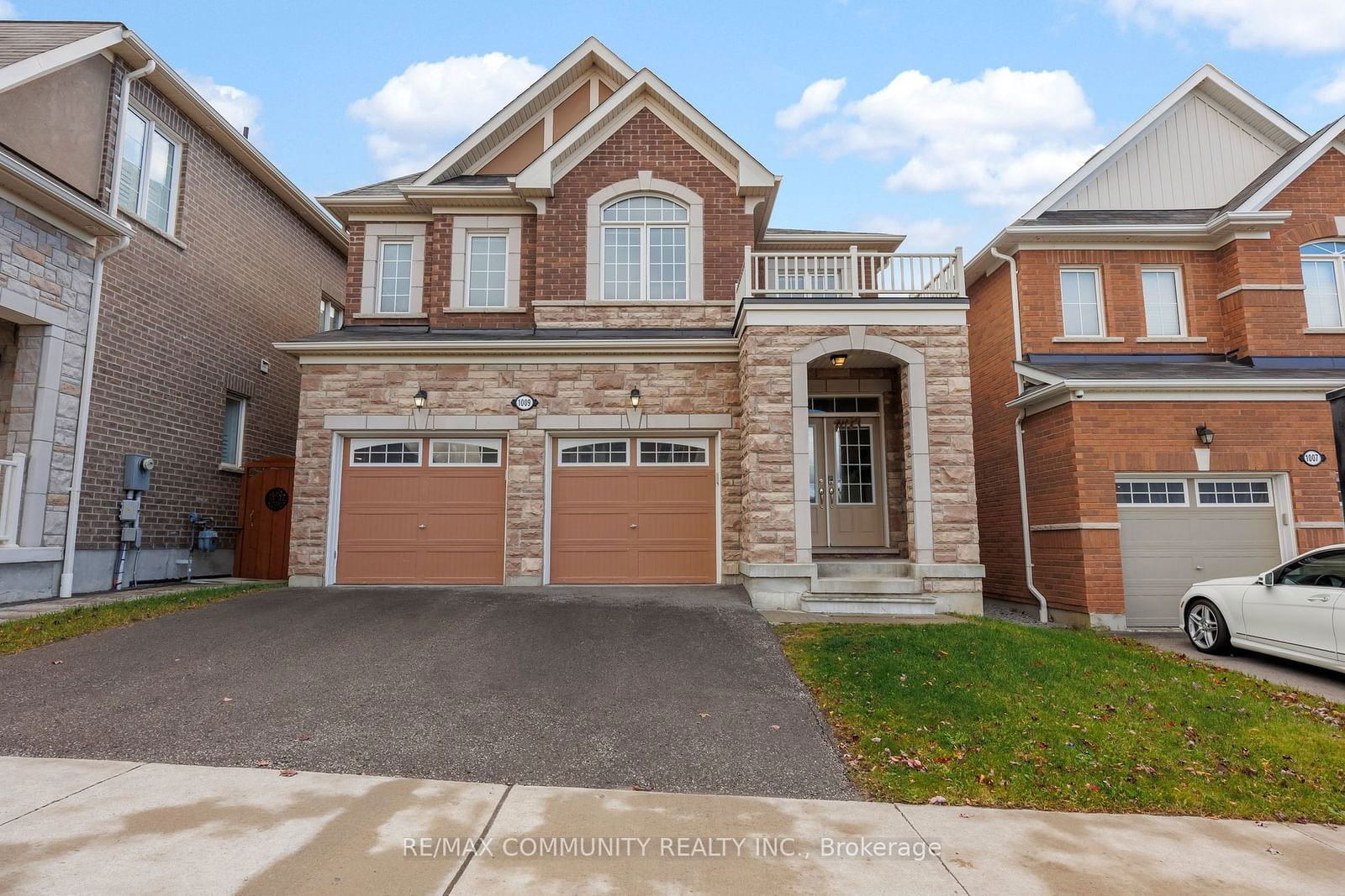 Detached House for sale at 1009 Dragonfly Avenue, Pickering, Rural Pickering, L1V 2P8 - MLS: E11943389