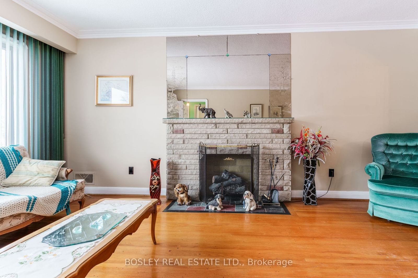 Listing Image 7