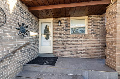 93 Delaney Dr, Ajax - Central West image-0-4