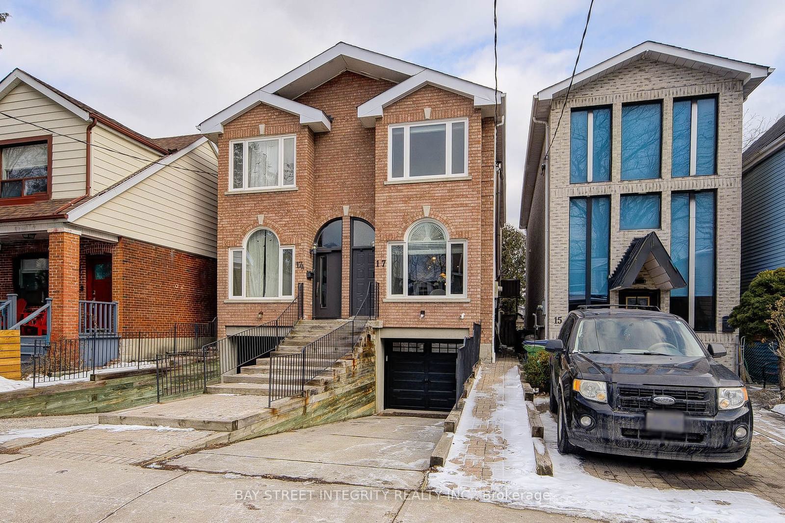 Semi-Detached House for sale at 17 Frankdale Avenue, Toronto, Danforth Village-East York, M4J 3Z8 - MLS: E11943620