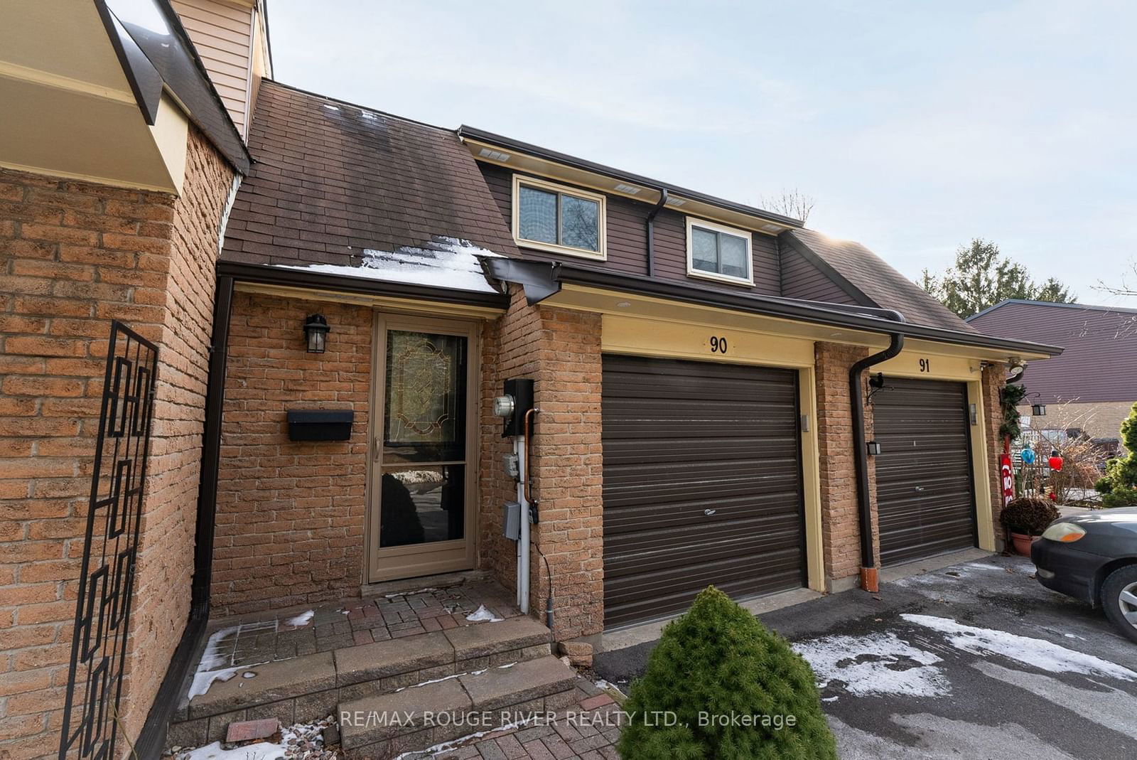 Townhouse sold at 90-903 Burns Street, Whitby, Lynde Creek, L1N 6J5 - MLS: E11943742