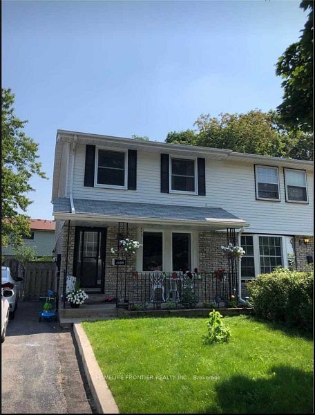 Semi-Detached House for sale at 1357 Mary Street, Oshawa, Samac, L1G 6T2 - MLS: E11943851