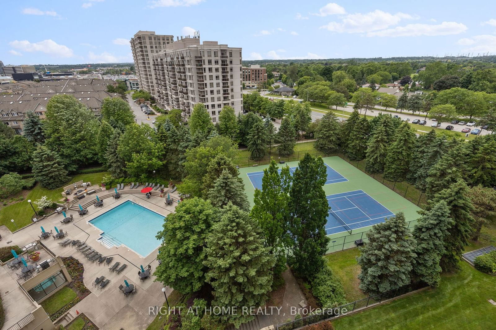 Condo sold at 1622-1880 Valley Farm Road, Pickering, Town Centre, L1V 6B3 - MLS: E11943975