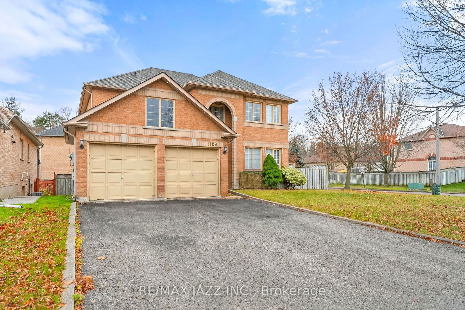 Detached House for sale at 1129 Gossamer Drive, Pickering, Liverpool, L1X 2T8 - MLS: E11944408