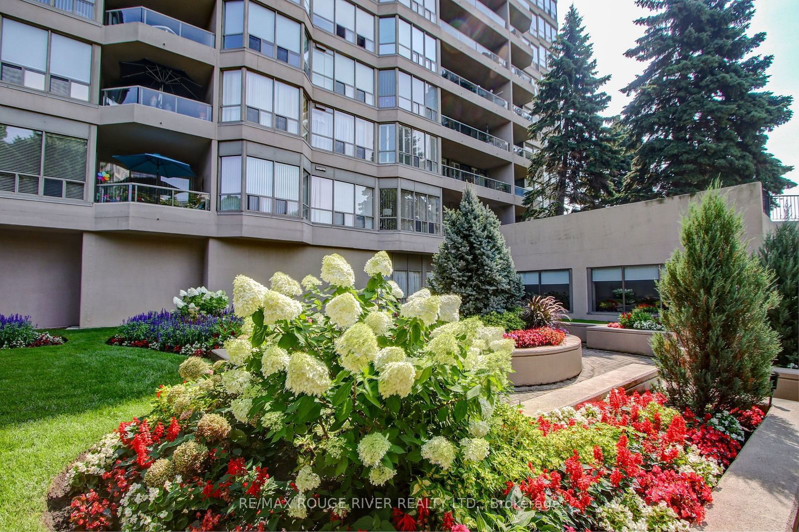 Condo for sale at 1032-1880 Valley Farm Road, Pickering, Town Centre, L1V 6B3 - MLS: E11944890