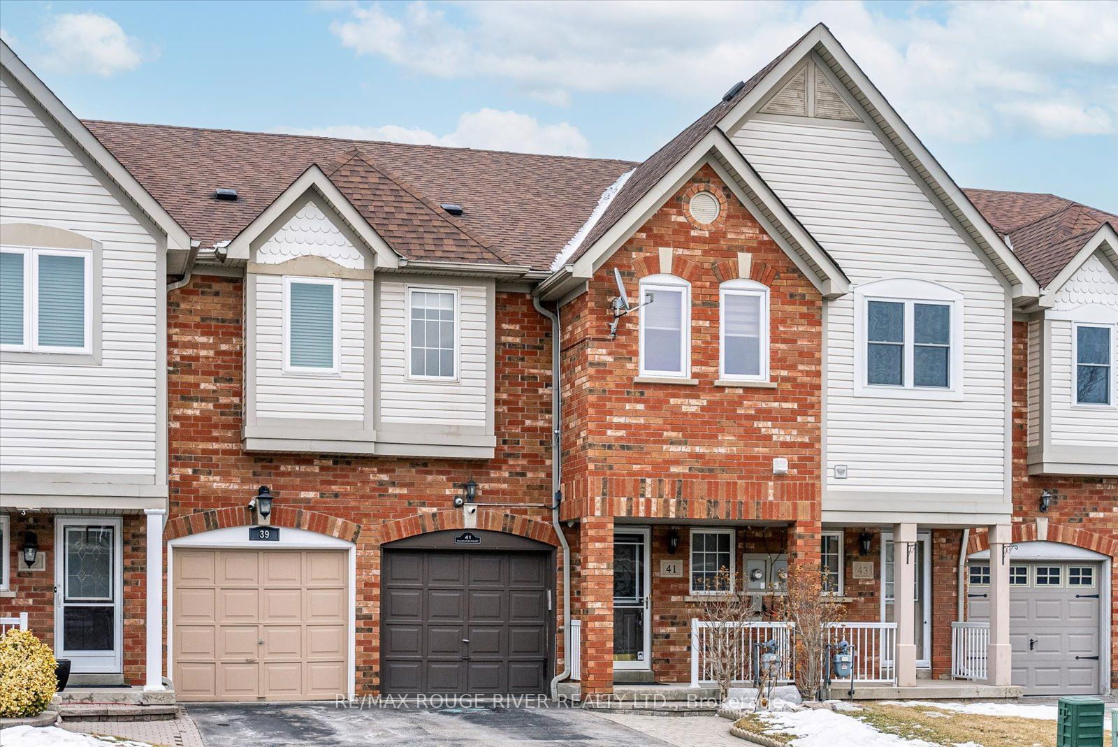 Townhouse for sale at 41 Plantation Court, Whitby, Williamsburg, L1P 1R2 - MLS: E11944905