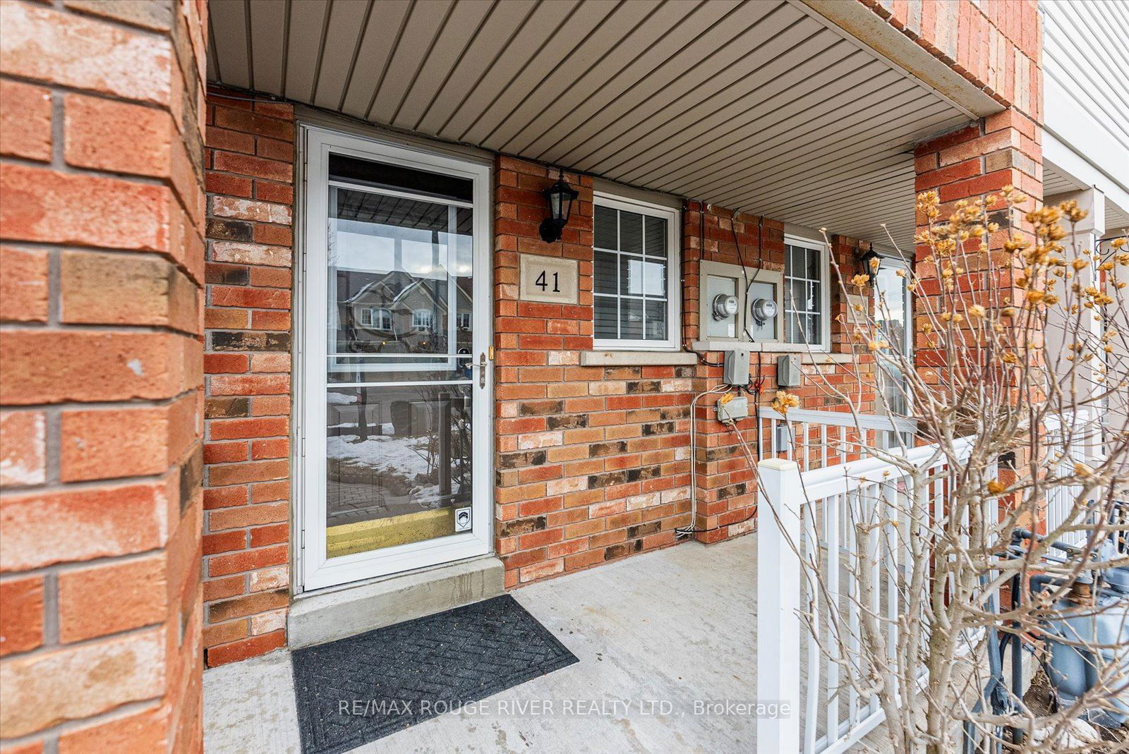 Townhouse sold at 41 Plantation Court, Whitby, Williamsburg, L1P 1R2 - MLS: E11944905