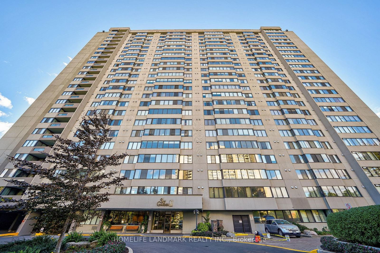 Condo for sale at 2105-2330 Bridletowne Circle, Toronto, L'Amoreaux, M1W 3P6 - MLS: E11944910