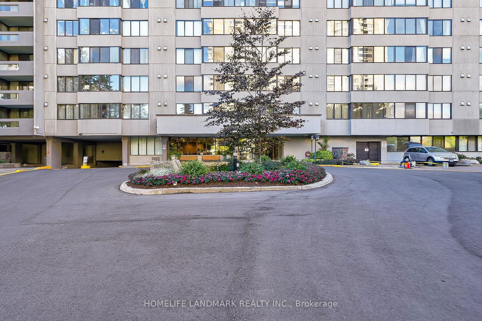 Condo for sale at 2105-2330 Bridletowne Circle, Toronto, L'Amoreaux, M1W 3P6 - MLS: E11944910