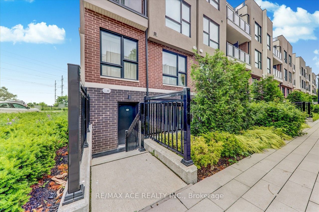 Townhouse sold at 114-510 Kingbird Grve, Toronto, Rouge E11, M1B 0E4 - MLS: E11945088